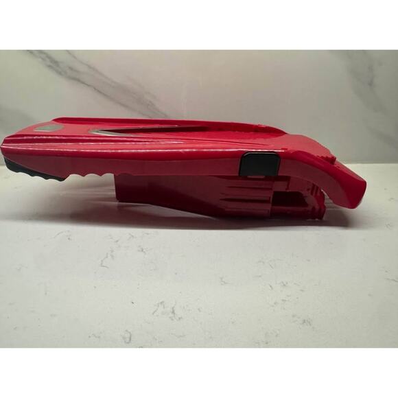 Swissmar Borner V Power Mandoline - slice cut fruits and vegetables - Picture 4 of 4